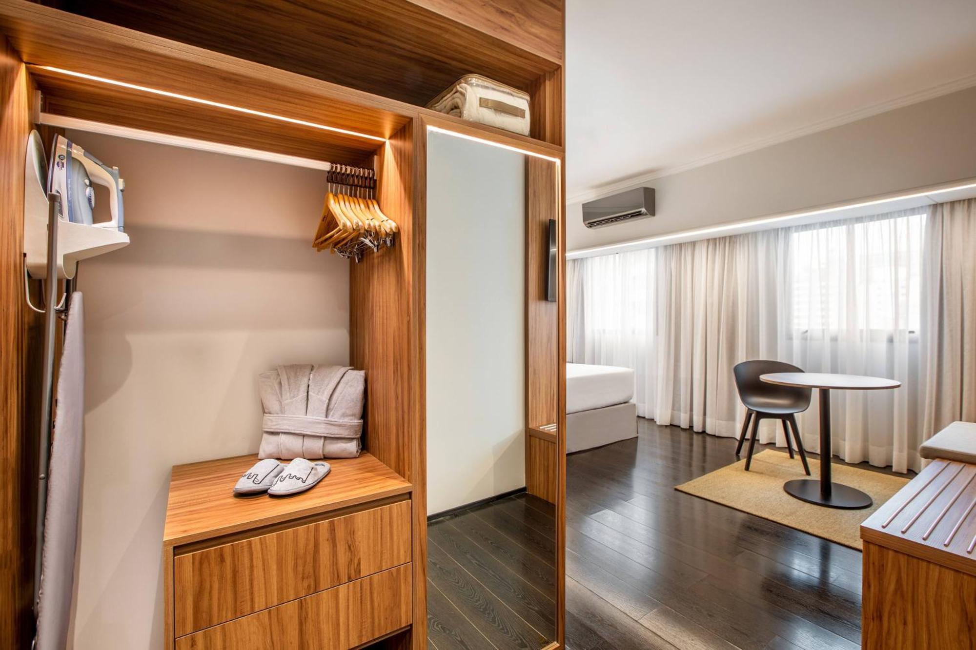 The Innside Room City View,1758532154:JPEG